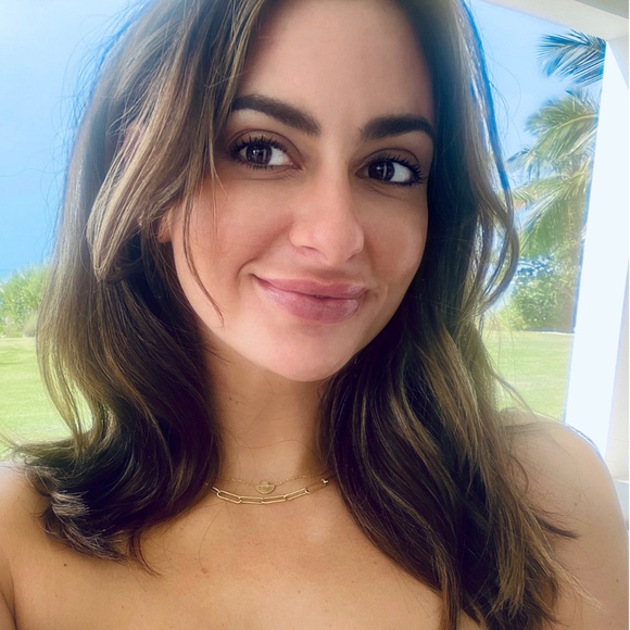 Meet your Posher, Stephanie - Picture 1 of 1